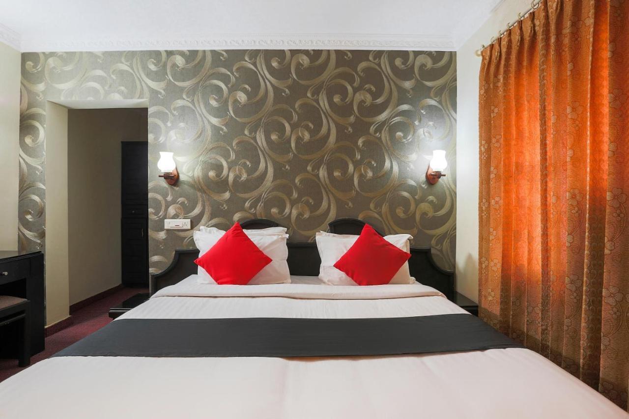 Capital O 72337 Hotel Konkan Tadka Bombay Eksteriør billede