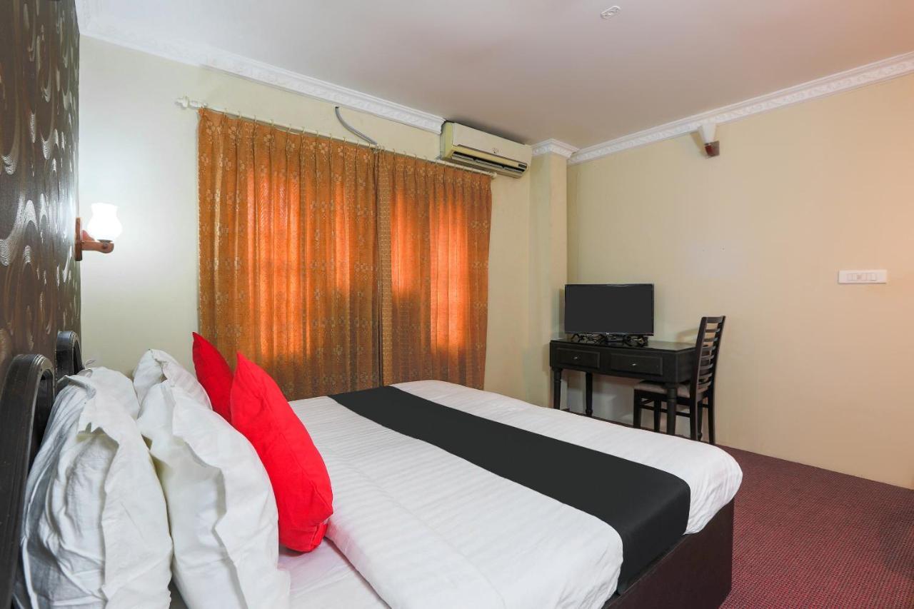Capital O 72337 Hotel Konkan Tadka Bombay Eksteriør billede