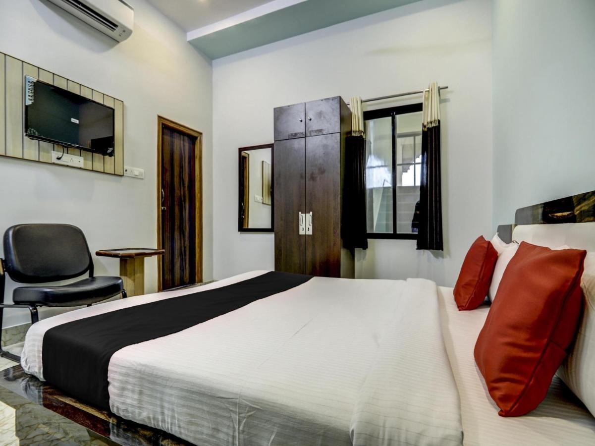 Capital O 72337 Hotel Konkan Tadka Bombay Eksteriør billede
