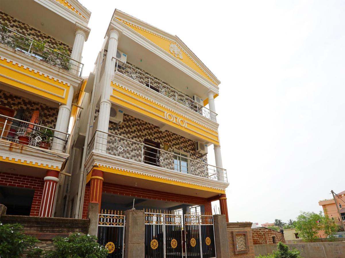 Capital O 72337 Hotel Konkan Tadka Bombay Eksteriør billede