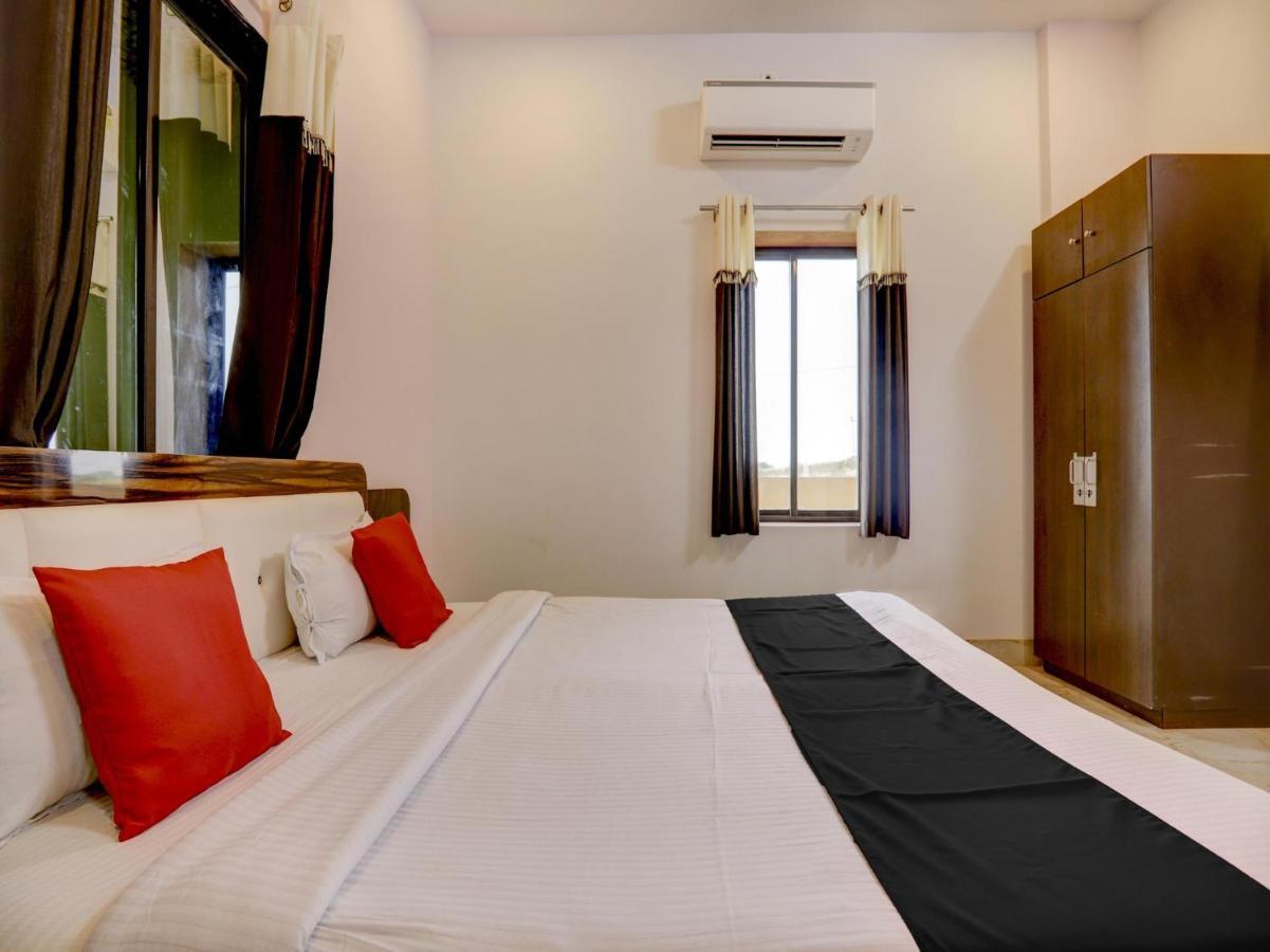 Capital O 72337 Hotel Konkan Tadka Bombay Eksteriør billede