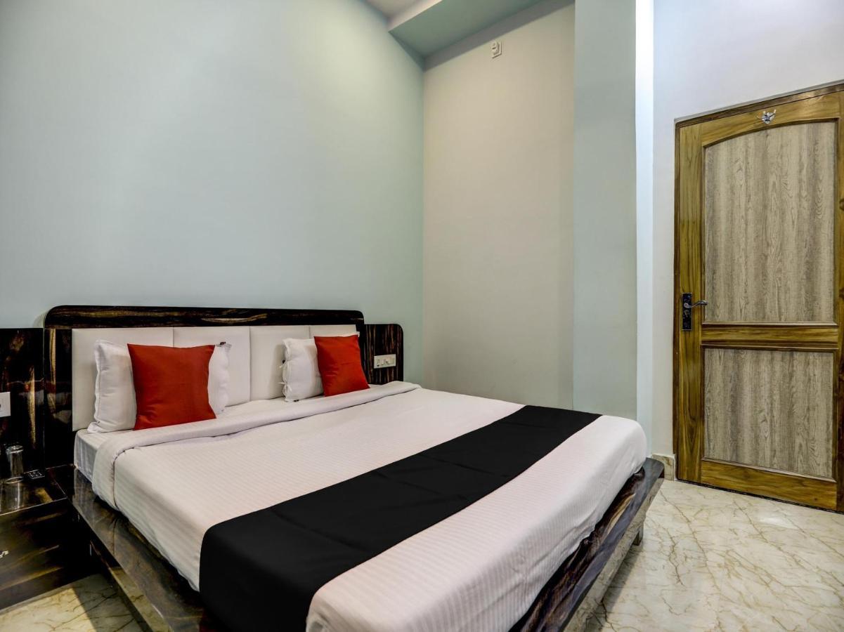Capital O 72337 Hotel Konkan Tadka Bombay Eksteriør billede