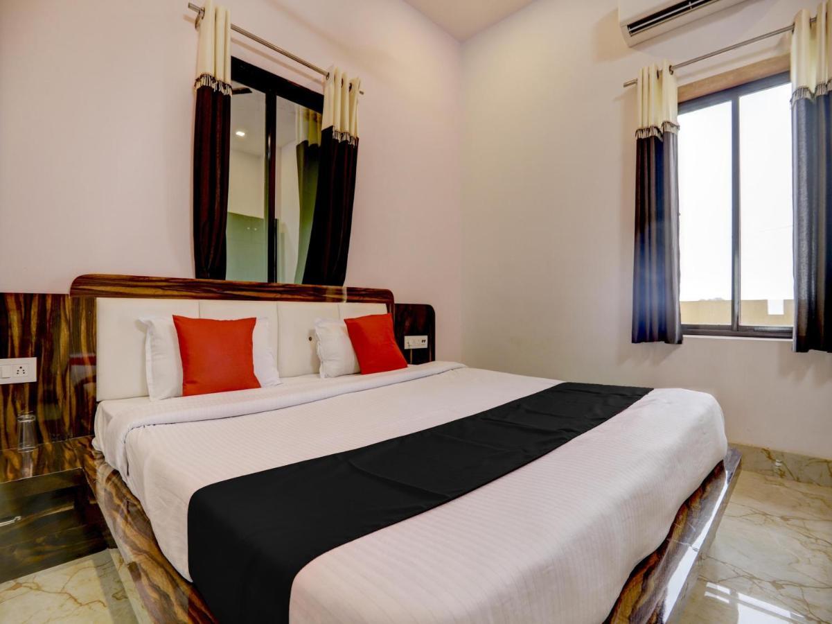 Capital O 72337 Hotel Konkan Tadka Bombay Eksteriør billede
